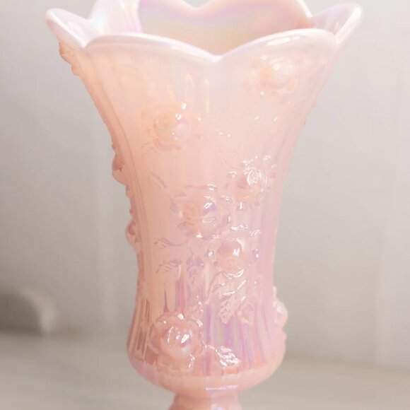 Vintage Fenton Pink Iridescent Glass Rose Floral Footed Vase - Picture 6 of 9